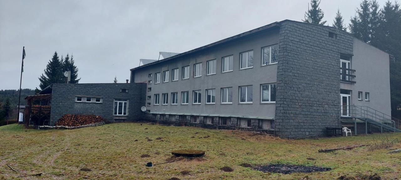 Apartman Novohradky 22 Benesov nad Cernou Екстериор снимка